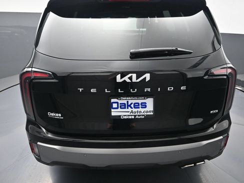Certified 2025 Kia Telluride SX Prestige AWD/4WD image 36