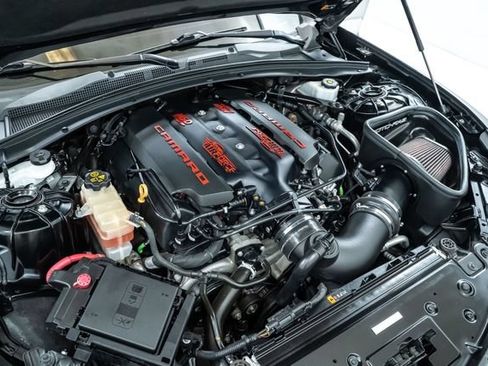 Used 2019 Chevrolet Camaro SS RWD image 32