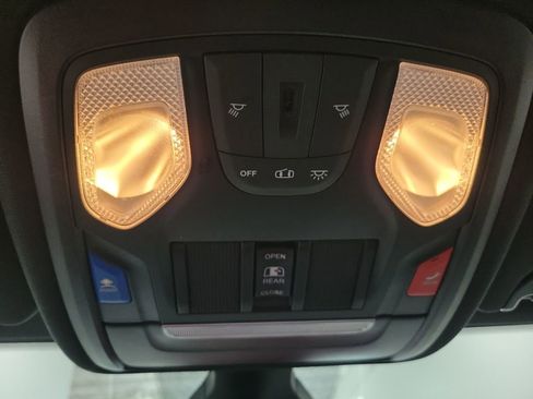 Used 2022 RAM 2500 Big Horn w/ Level C Equiment Group AWD/4WD image 45