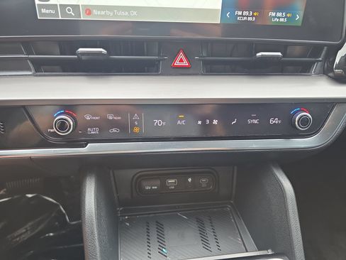Used 2023 Kia Sportage EX FWD image 23