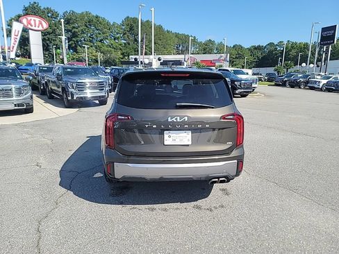Certified 2025 Kia Telluride S AWD/4WD image 6