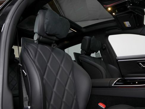 Used 2026 Mercedes-Benz Maybach S 580 4MATIC image 31