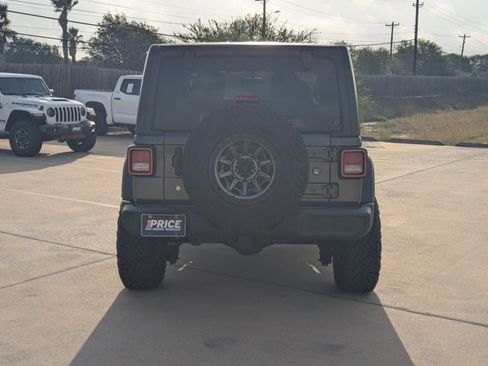 Used 2018 Jeep Wrangler Sport S image 6