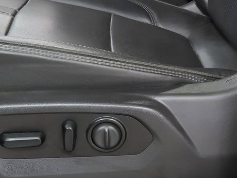 Used 2021 Chevrolet Silverado 1500 High Country w/ Technology Package image 22