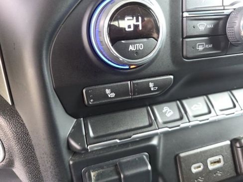 Used 2022 Chevrolet Silverado 1500 LT Trail Boss w/ Convenience Package II image 33