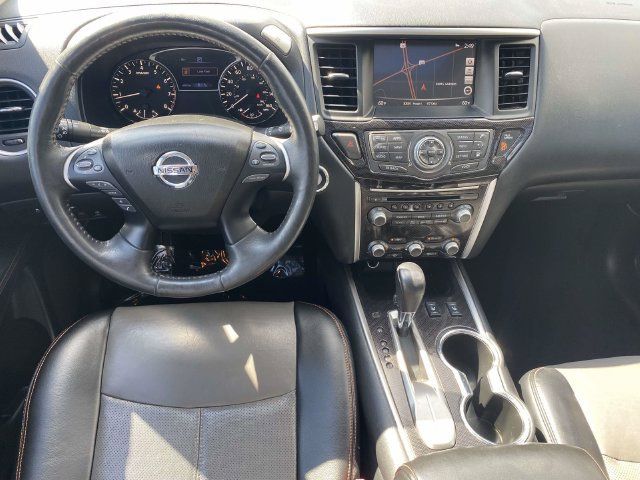 Used 2020 Nissan Pathfinder SL FWD image 10