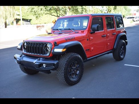 Used 2024 Jeep Wrangler Willys image 3