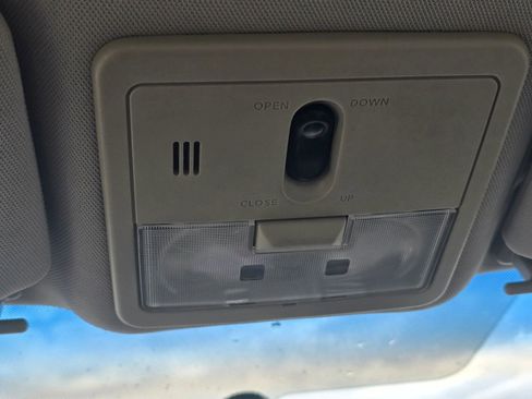 Used 2012 Nissan Sentra 2.0 SR w/ Special Edition Pkg image 26