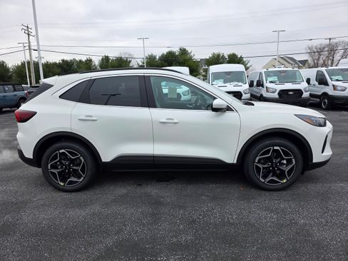 New 2026 Ford Escape Platinum w/ Premium Technology Package image 6
