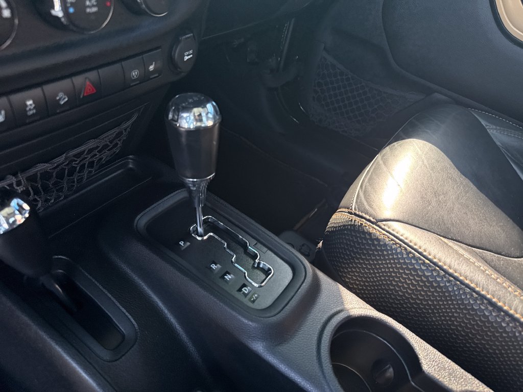 Used 2014 Jeep Wrangler Unlimited Sahara AWD/4WD image 29