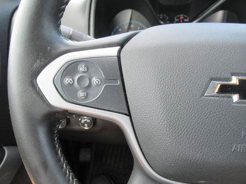 Used 2020 Chevrolet Colorado LT w/ LPO, Premium Interior Package AWD/4WD image 27