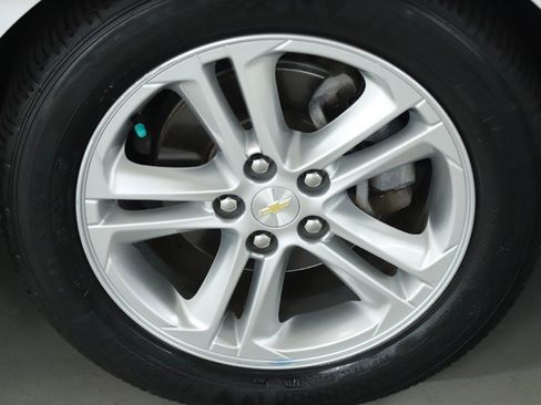 Used 2016 Chevrolet Cruze LT w/ Sun And Sound Package image 10