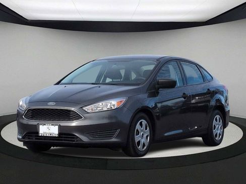 Used 2018 Ford Focus S image 4
