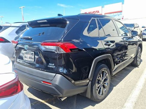 Used 2022 Toyota RAV4 XLE Premium AWD/4WD image 3