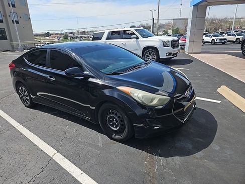 Used 2011 Hyundai Elantra GLS image 2