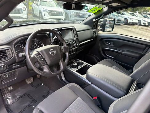 Used 2023 Nissan Titan SV w/ SV Convenience Package RWD image 14