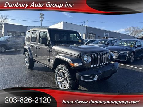 Used 2019 Jeep Wrangler Unlimited Sahara image 7