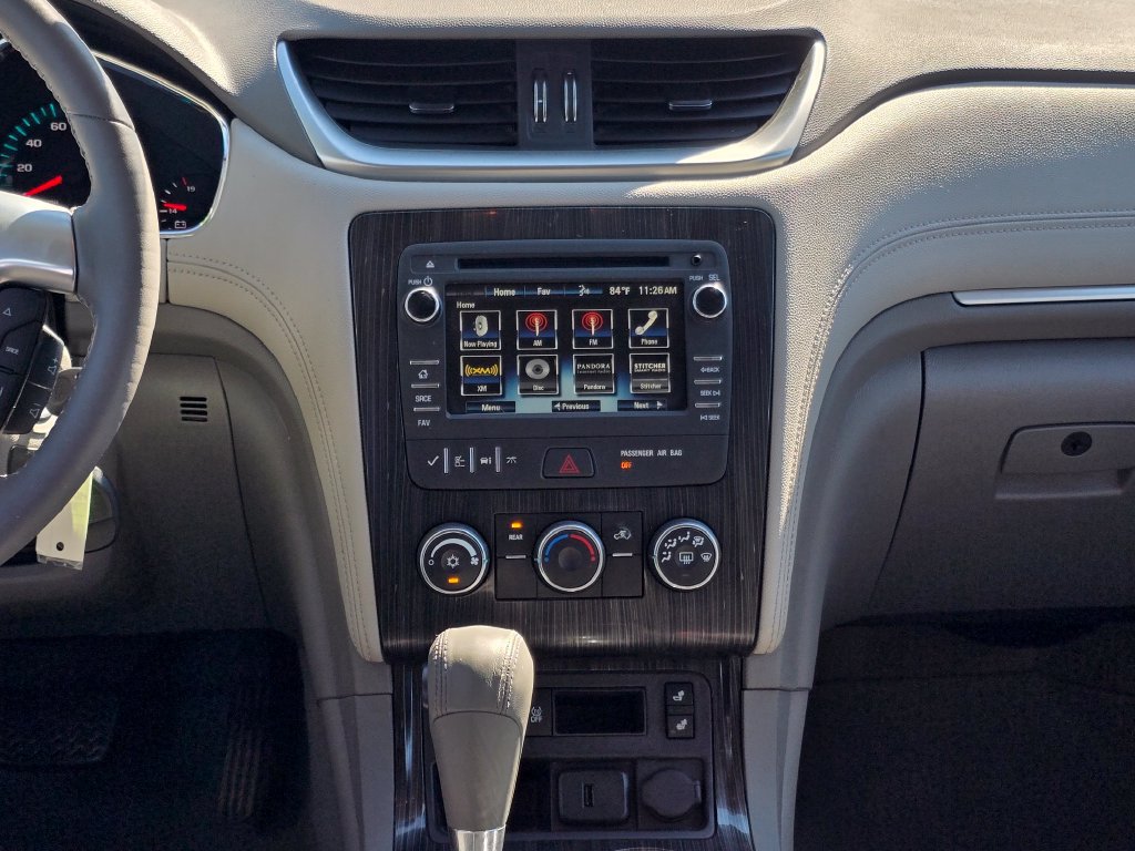 Used 2017 Chevrolet Traverse LT w/ Style and Technology Package FWD image 17