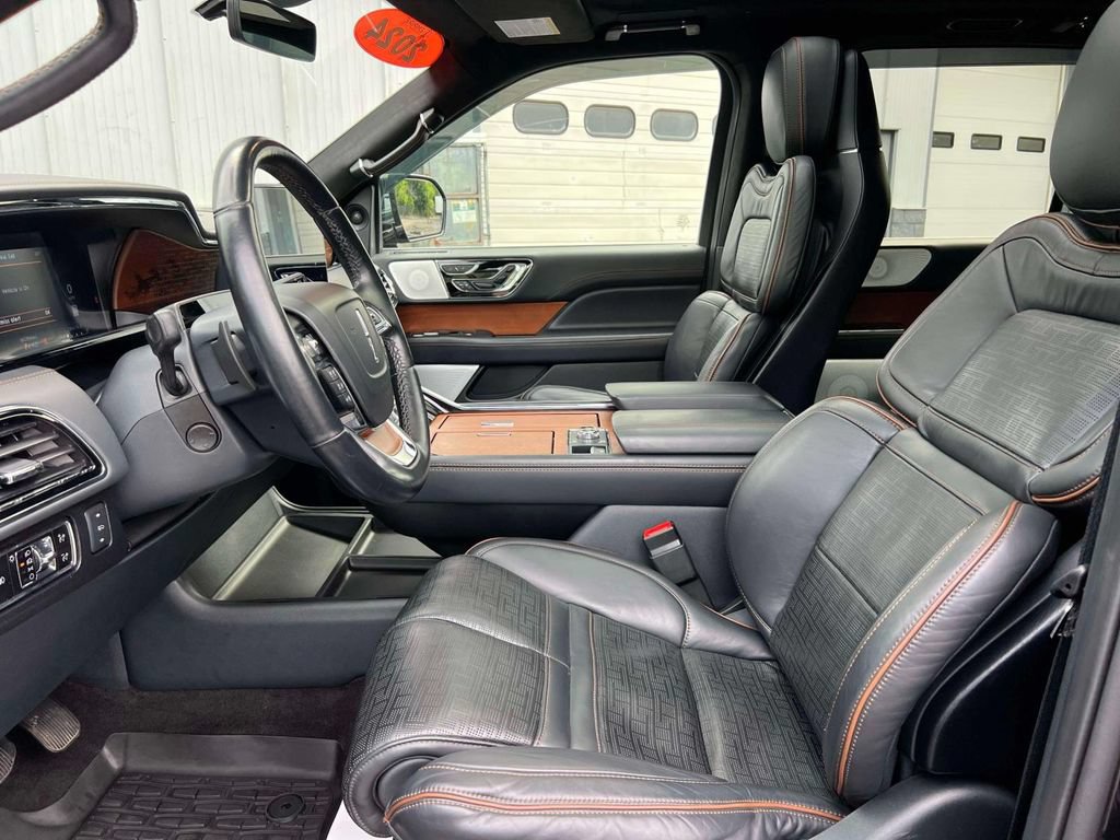 Used 2024 Lincoln Navigator Black Label AWD/4WD image 18