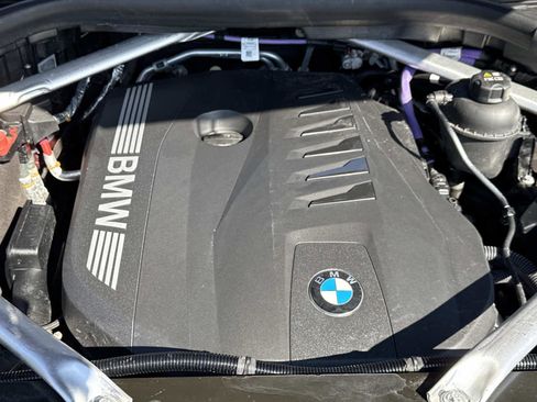 Used 2024 BMW X7 xDrive40i w/ Climate Comfort Package image 13