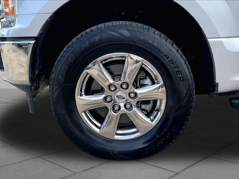 Used 2019 Ford F150 XLT w/ Equipment Group 302A Luxury AWD/4WD image 11
