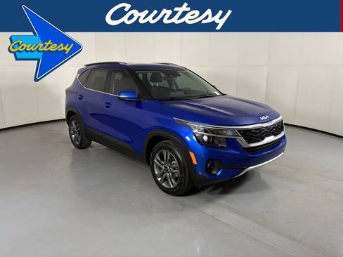 Used 2023 Kia Seltos S FWD image 1