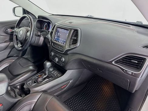 Used 2021 Jeep Cherokee Trailhawk w/ Sun, Sound & Nav Group AWD/4WD image 34