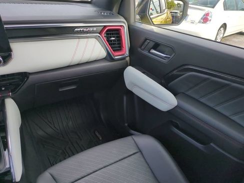 Used 2023 GMC Canyon AT4X AWD/4WD image 18