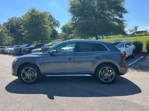 Used 2023 Audi Q5 e Prestige w/ Prestige Package AWD/4WD image 9