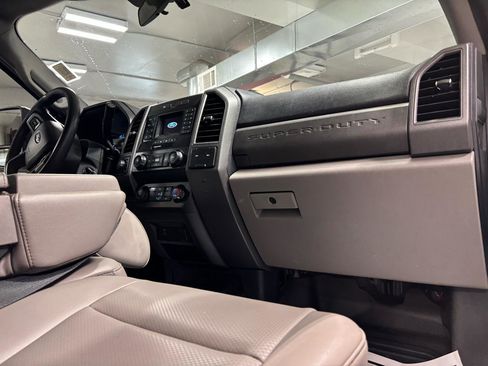 Used 2020 Ford F250 XL image 19