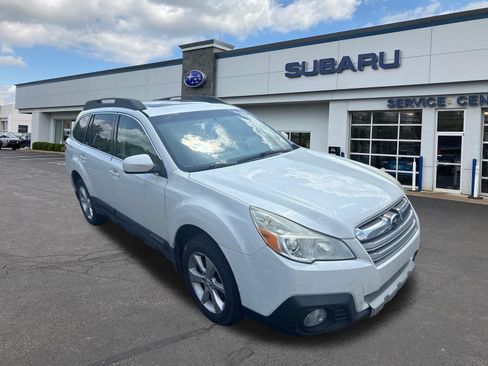 Used 2014 Subaru Outback 2.5i Limited w/ Moonroof Package AWD/4WD image 7