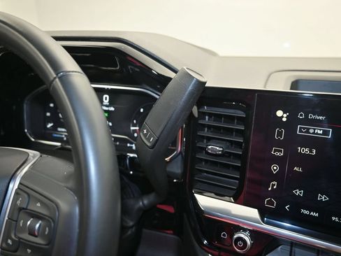 Certified 2025 GMC Sierra 1500 SLT AWD/4WD image 15