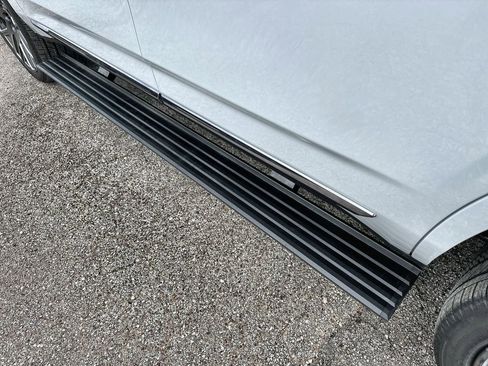 New 2026 GMC Yukon Denali Ultimate w/ LPO, Floor Liner Package AWD/4WD image 13