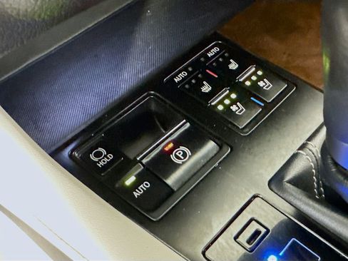 Used 2018 Lexus RX 350 AWD w/ Premium Package image 17