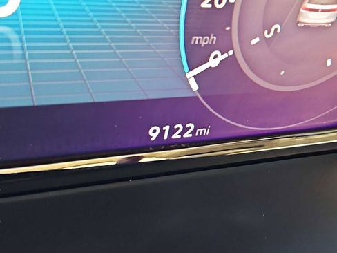 Certified 2025 Volkswagen Atlas SE image 13