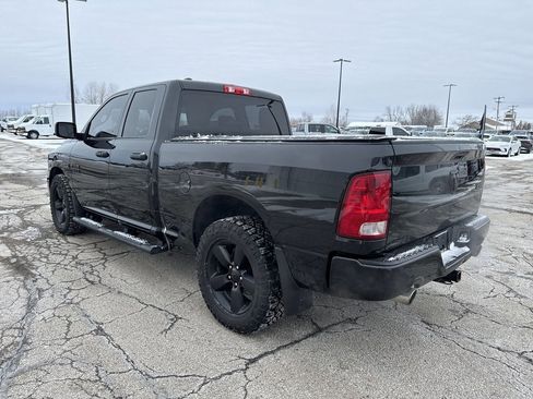 Used 2017 RAM 1500 Express w/ Black Ram 1500 Express Group image 5