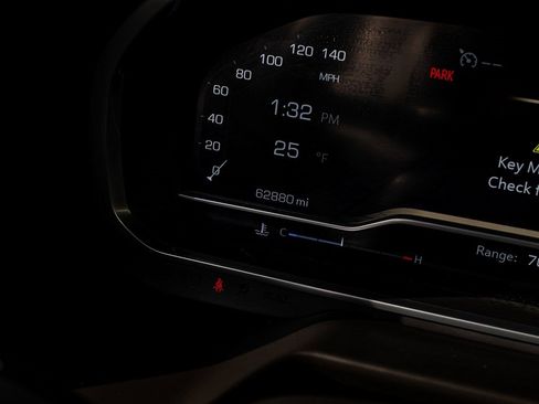 Used 2023 GMC Yukon SLT image 18