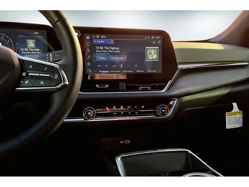 New 2026 Chevrolet Equinox LT image 6