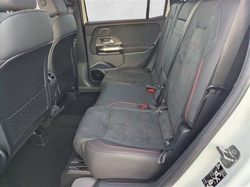 Used 2025 Mercedes-Benz GLB 250 image 13