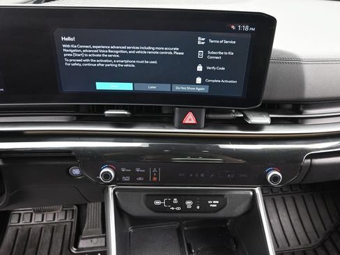 Used 2025 Kia Carnival SX Prestige FWD image 19