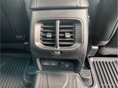 Used 2022 Jeep Cherokee Latitude Lux w/ Mopar Interior Package AWD/4WD image 49