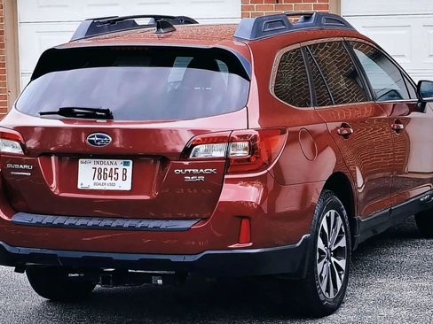 Used 2016 Subaru Outback 3.6R Limited AWD/4WD image 9