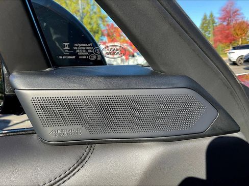 New 2025 Land Rover Range Rover Long Wheelbase SE image 22