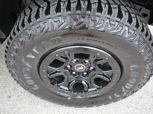 Used 2024 Ford Bronco Wildtrak image 26