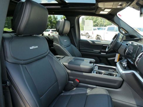 New 2027 Ford Expedition Platinum w/ Stealth Performance Package AWD/4WD image 10