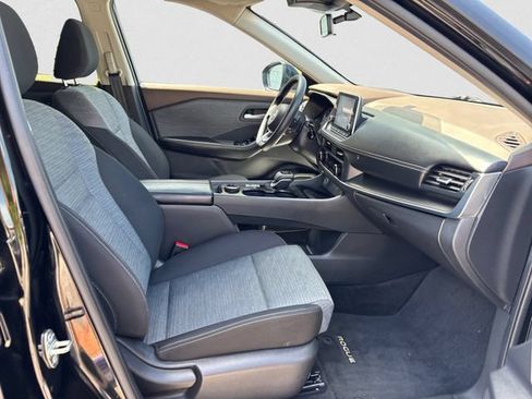 Used 2023 Nissan Rogue SV AWD/4WD image 16