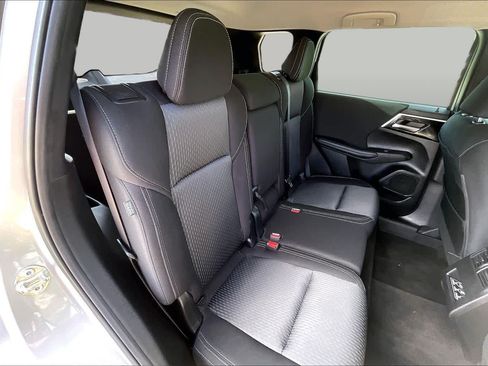 Used 2023 Mitsubishi Outlander ES FWD image 37