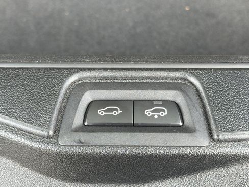 Used 2020 BMW X7 xDrive40i w/ Premium Package AWD/4WD image 25