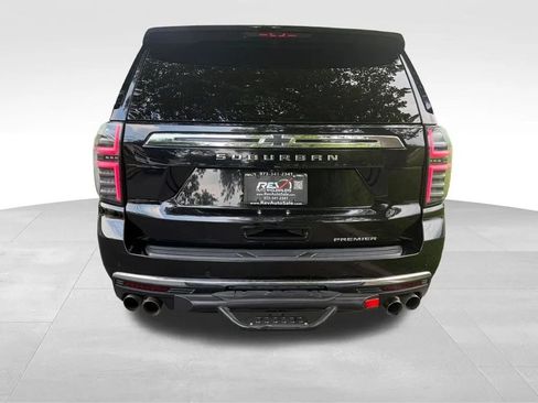 Used 2022 Chevrolet Suburban Premier w/ Premium Package AWD/4WD image 5