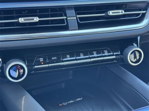 New 2026 Chevrolet Equinox EV LT image 14